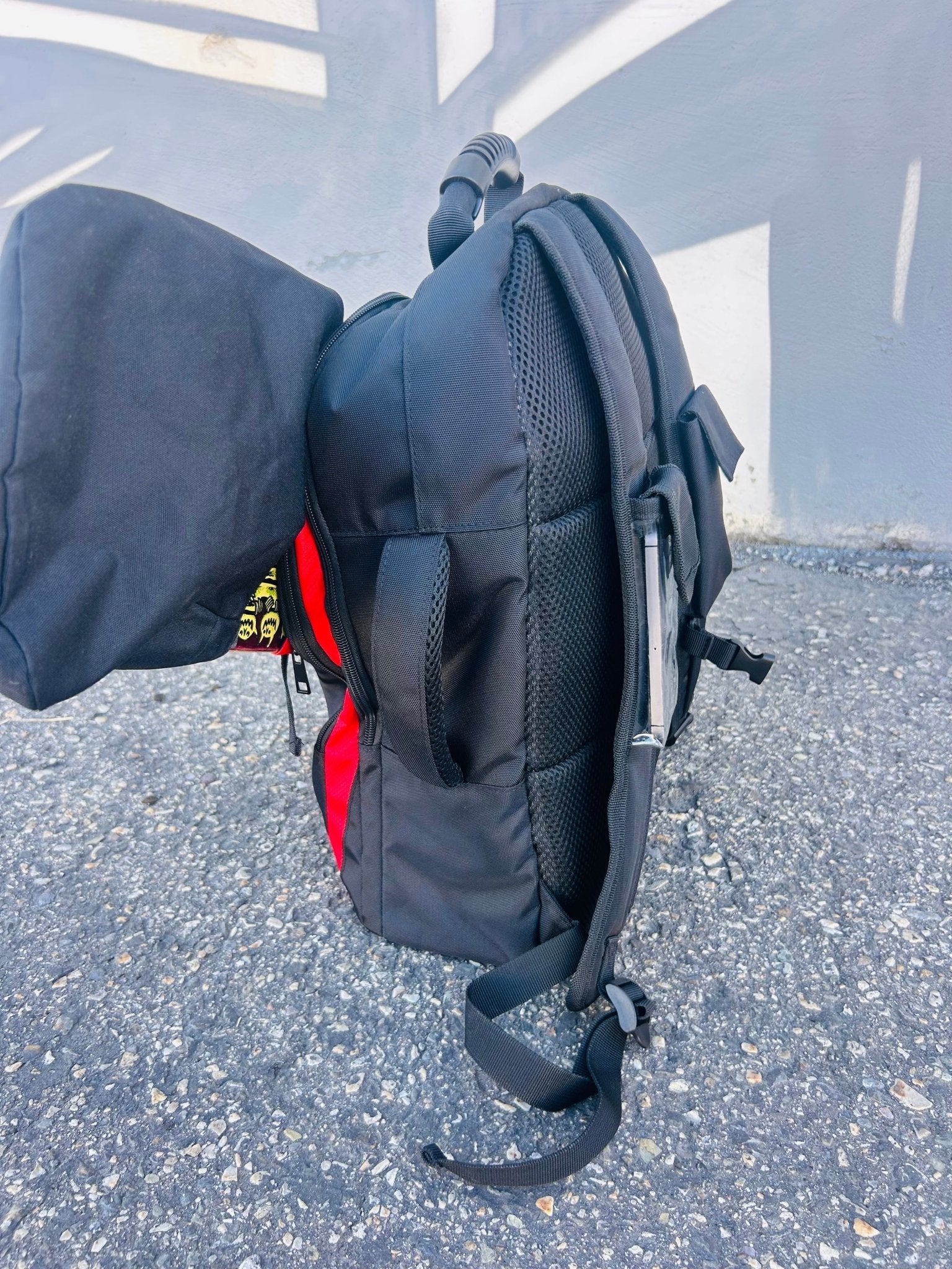 Skateboard Backpack - TailTug Skateboard Backpacks